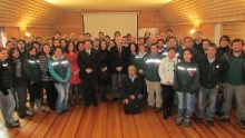 Director Nacional junto a funcionarios del SAG Los Ríos 