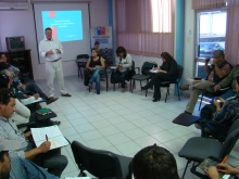 Como una instancia de diálogo que permitirá facilitar la labor del sector en materia fitosanitaria, el Servicio Agrícola y Ganadero (SAG), constituyó una mesa de trabajo en conjunto con empresas agrícolas exportadoras de uva de mesa, asociadas a la Asociación de Exportadores Frutícolas del Valle de Copiapó (APECO), espacio que podrá canalizar las inquietudes de los productores especialmente ante el periodo de cosecha de la fruta, tal como el que se avecina.