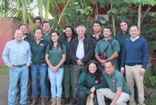 Subsecretario junto a funcionarios SAG de Rapa Nui