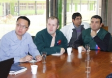 Director regional de O'Higgins junto a funcionarios SAG e inspector taiwanés. 